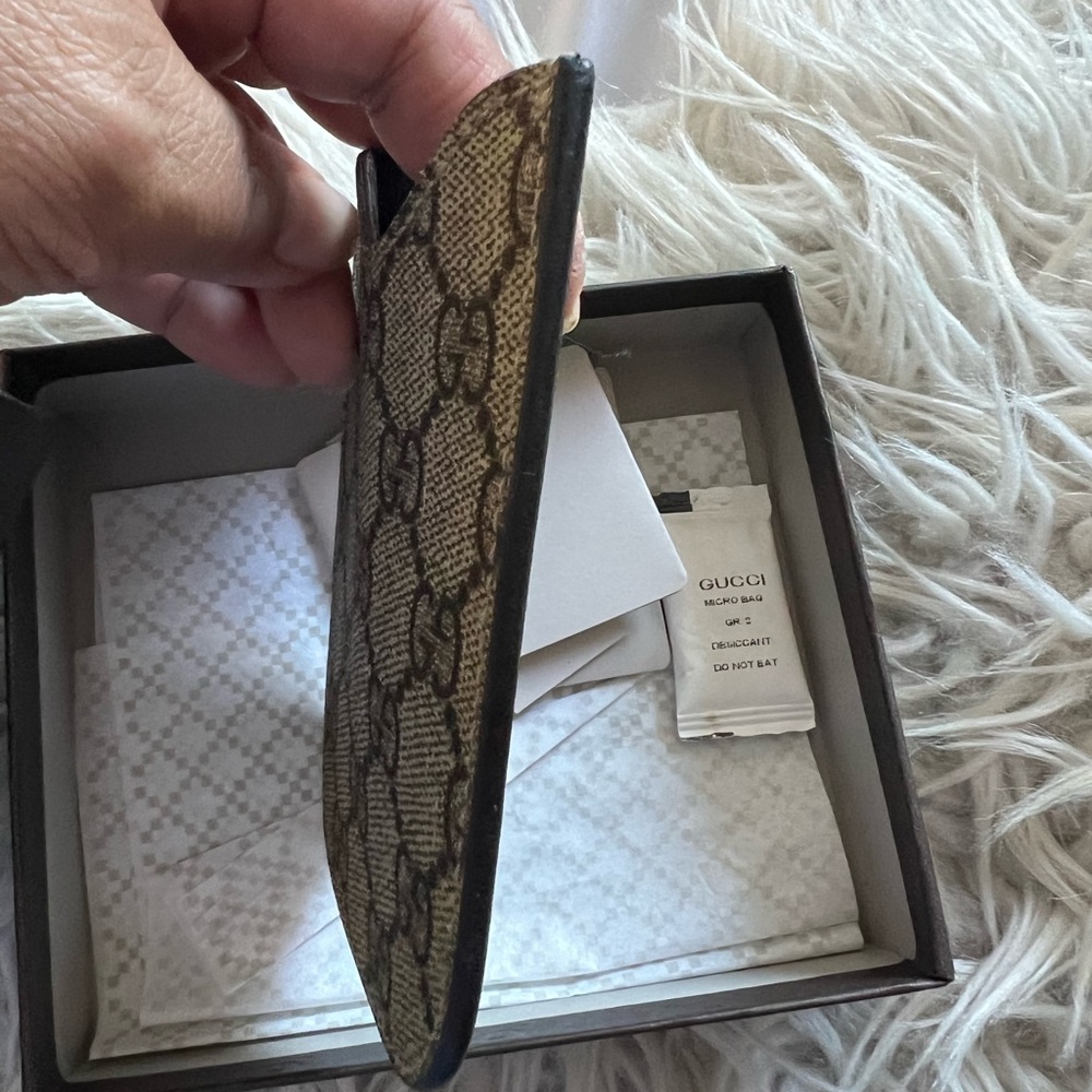 Authentic Gucci Pouch - Picture 2 of 10